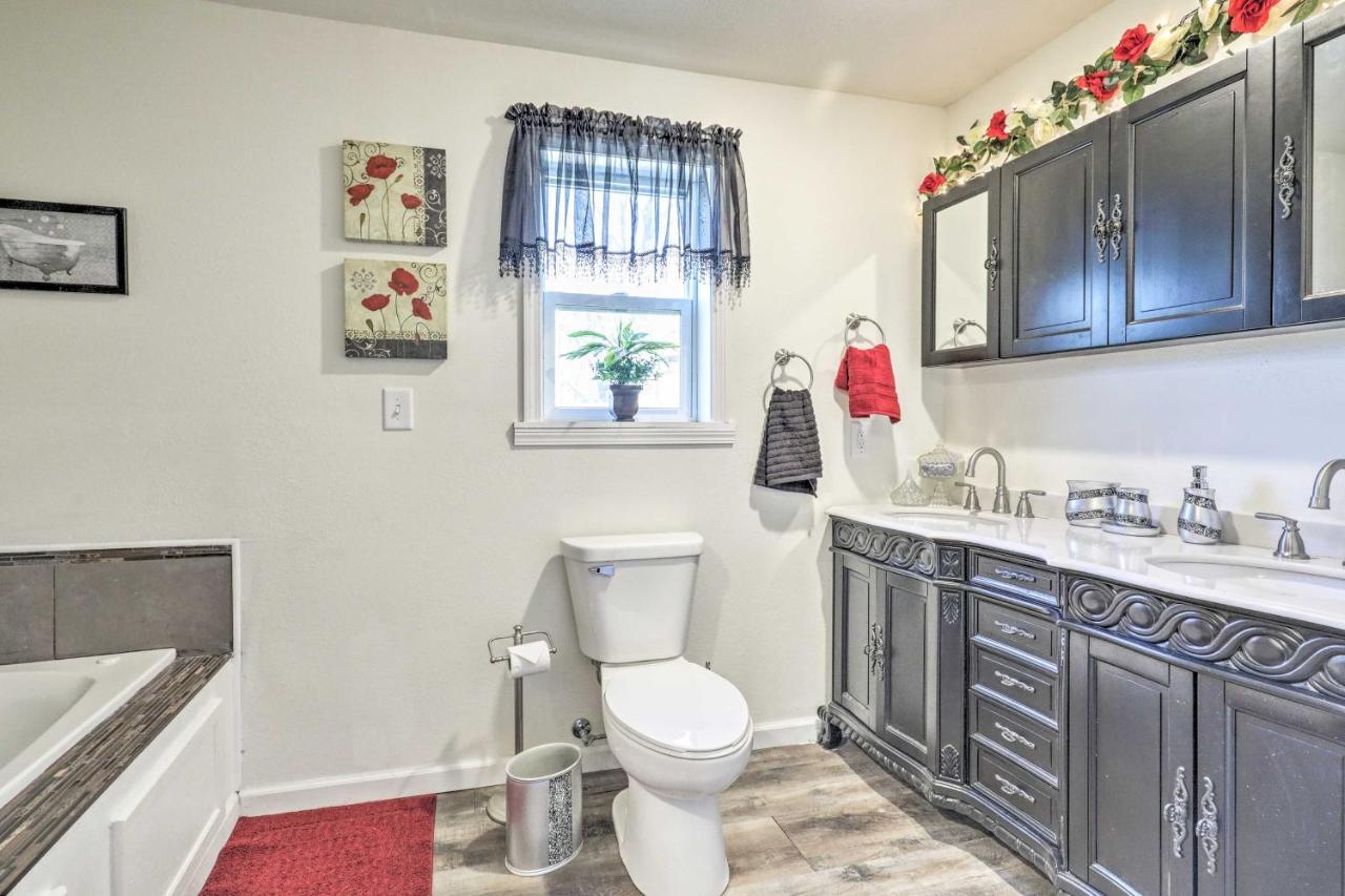Kimberlys Hope Clark Apt On Farm With Pool Access מראה חיצוני תמונה