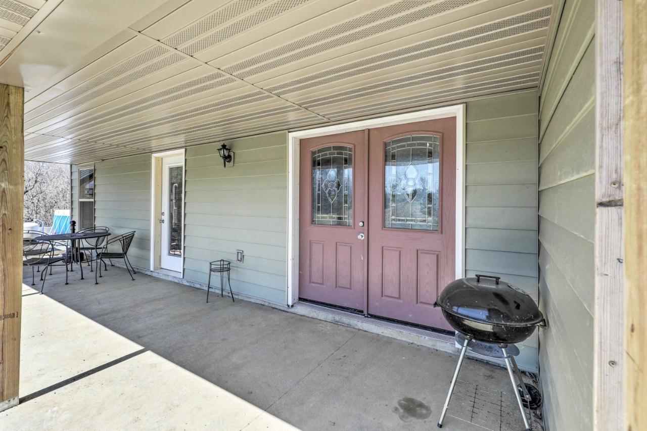 Kimberlys Hope Clark Apt On Farm With Pool Access מראה חיצוני תמונה